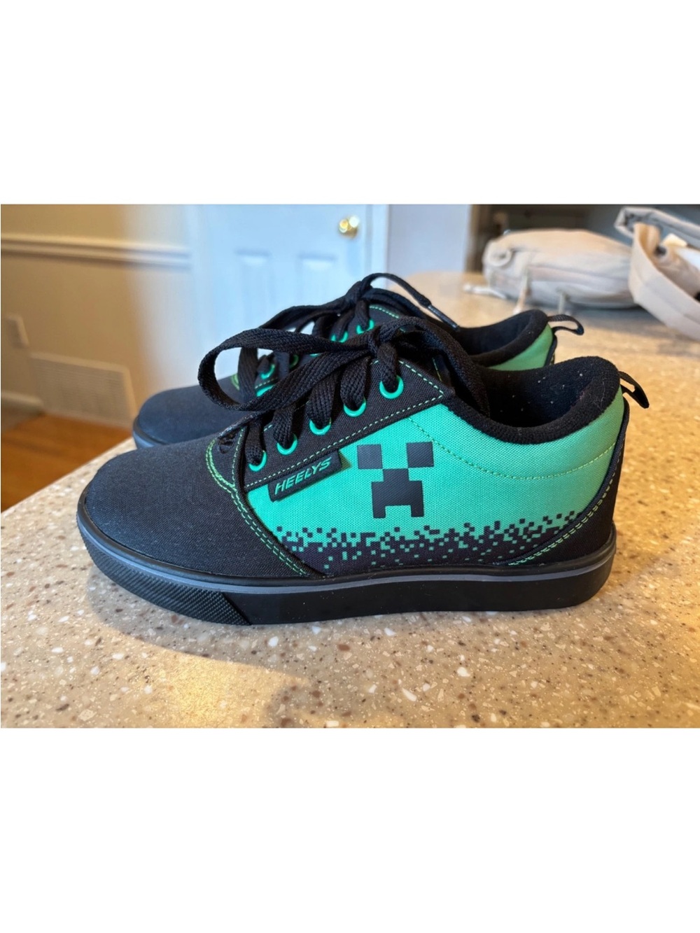 Heelys Kids' Black and Green Pixel Creeper Skate Sneakers
